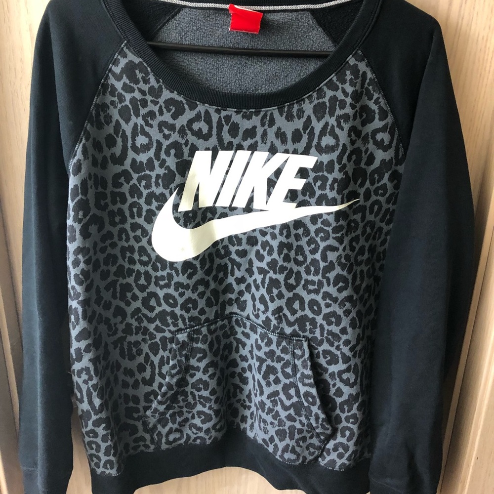 Nike Pullover - image 1